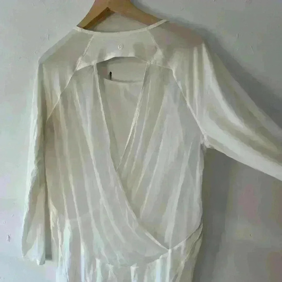 Lululemon Mix and Mesh Long Sleeve Activewear Open Back Top Redwood and cream - Picture 8 of 11